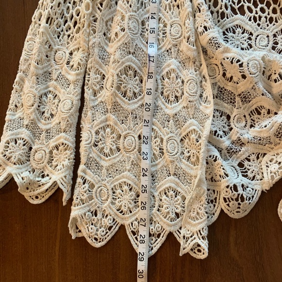 Ivory Crochet Cardigan S/M - Picture 4 of 4